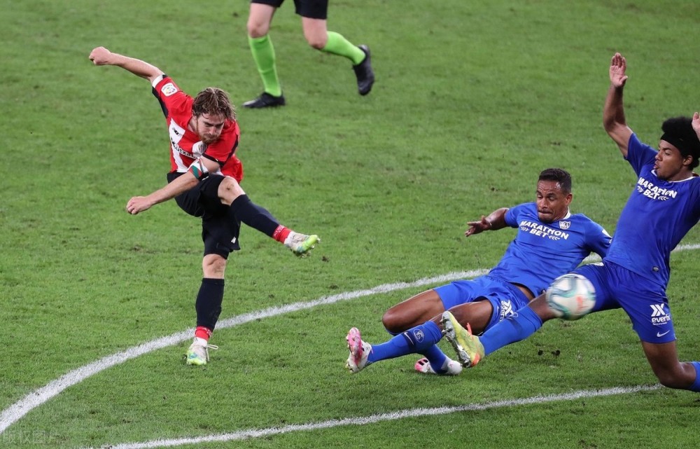 塞维利亚完胜加拿大,乔瓦尼·雷纳关键制胜 塞维利亚完胜加拿大,乔瓦尼·雷纳关键制胜