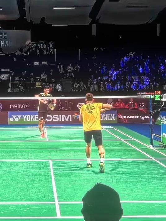 中国羽毛球队险胜英格兰羽毛球队，李宗伟爆发神勇