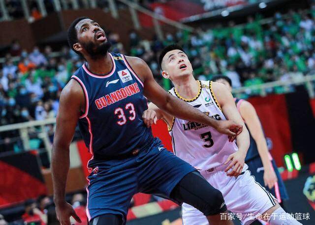 广州队险胜雷霆,赵继伟扛起全队 广州队险胜雷霆,赵继伟扛起全队