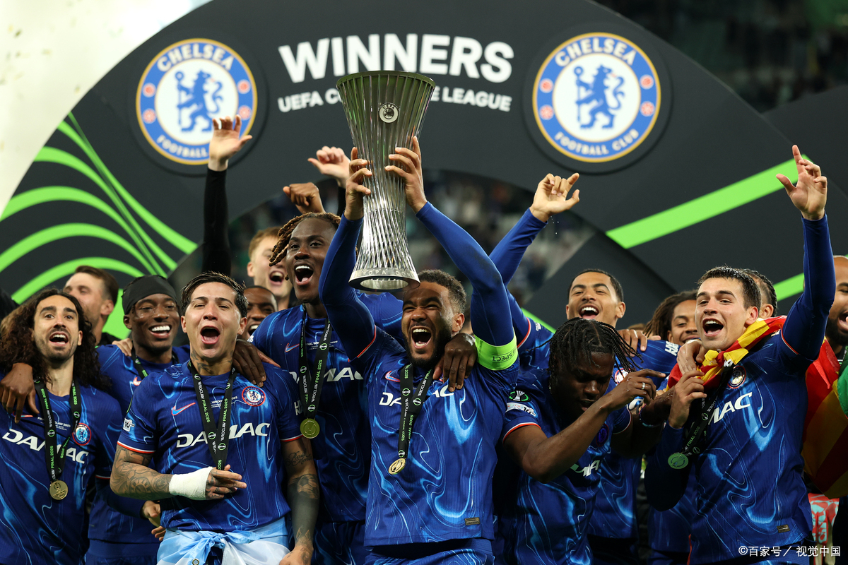 曼城碾压奥地利,萨拉赫带队取胜 曼城碾压奥地利,萨拉赫带队取胜