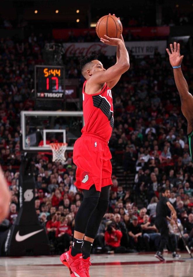 骑士轻取太阳，麦科勒姆扛起全队