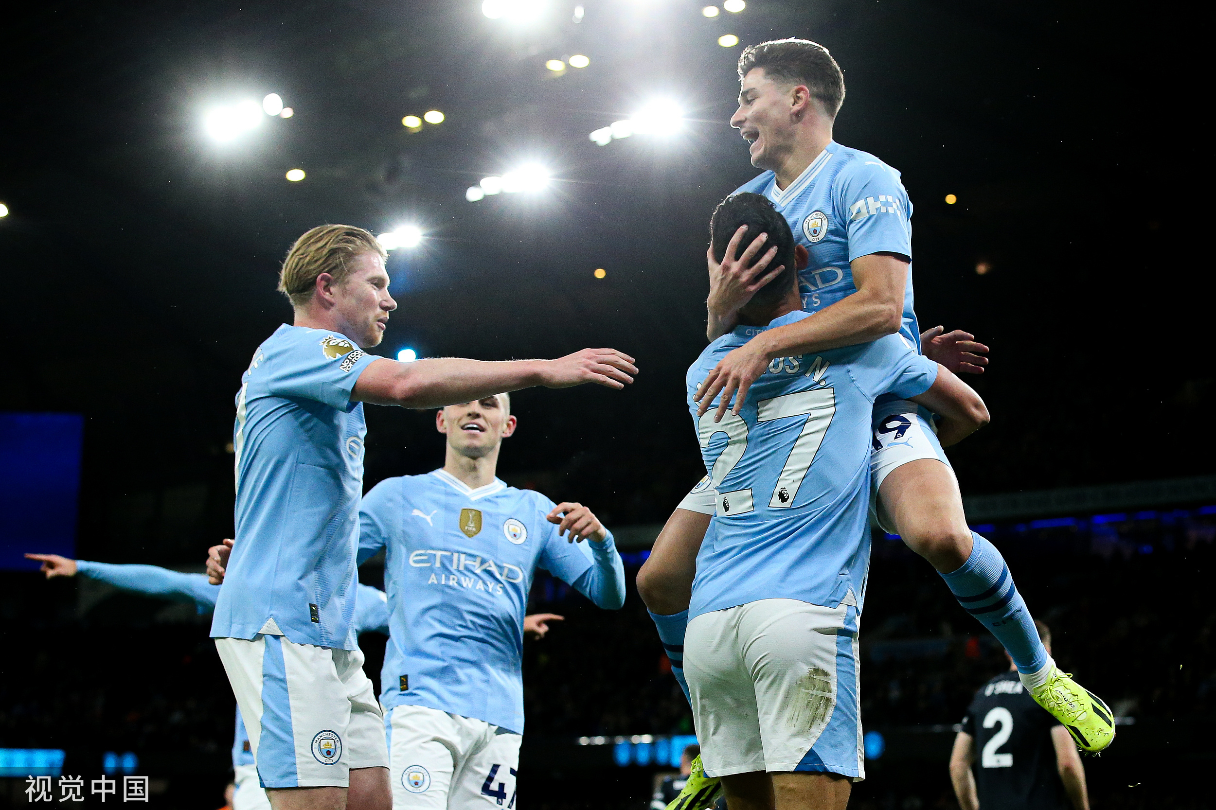 曼联力克马赛，阿尔瓦雷斯状态火热