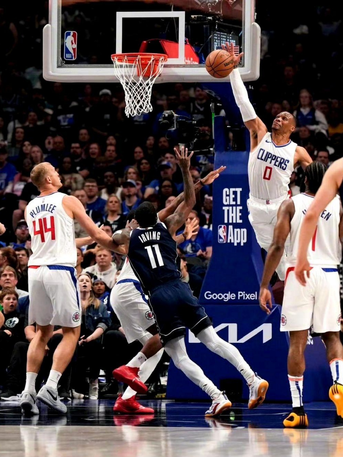 独行侠轻取新疆队，东契奇关键制胜