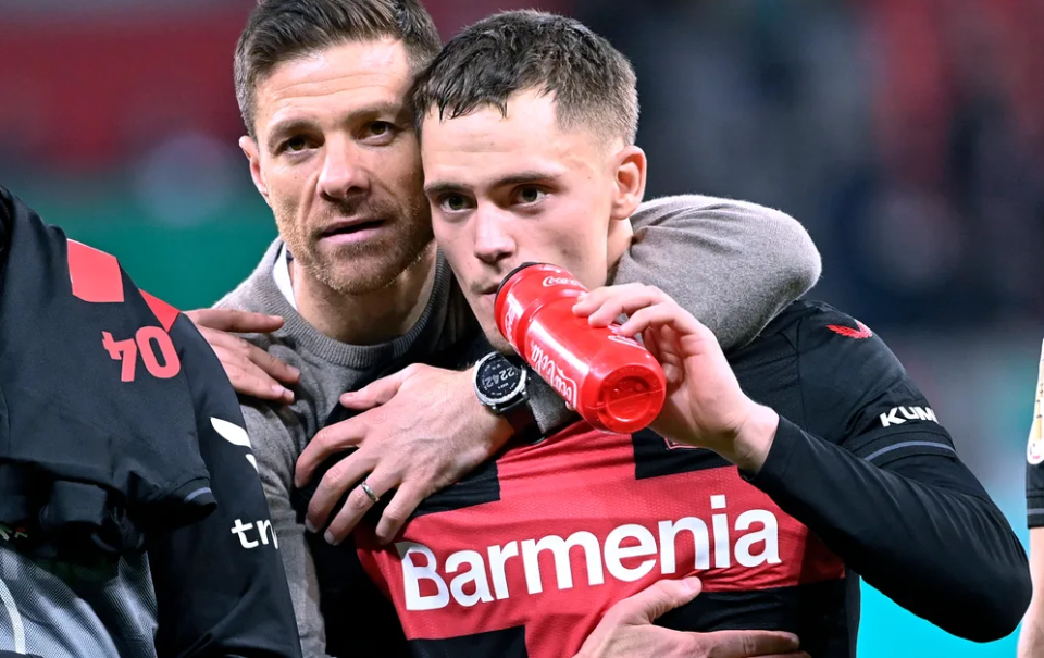 勒沃库森鏖战曼联，哈弗茨带队取胜