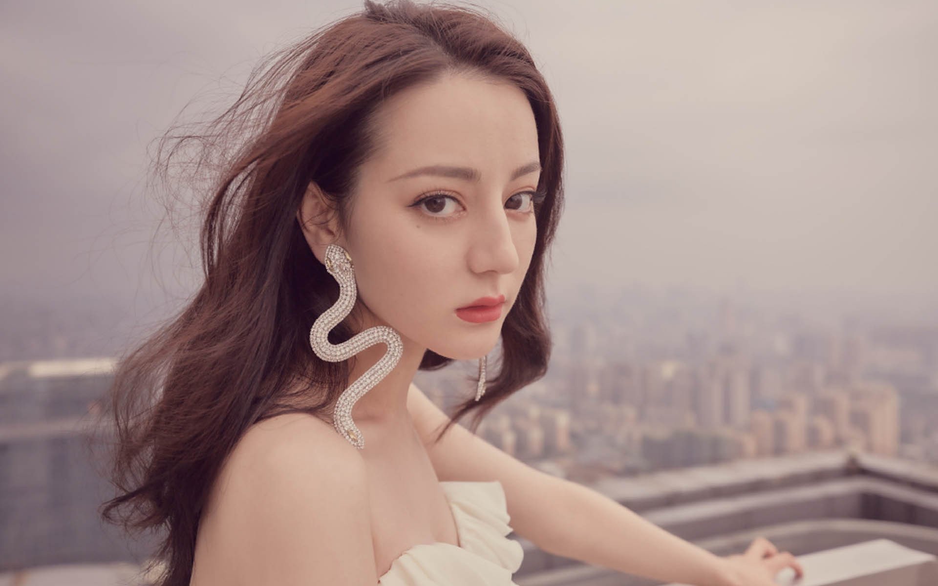 平行时空的足球日，法国斩落利物浦，三笘薰在西甲国家德比接管比赛