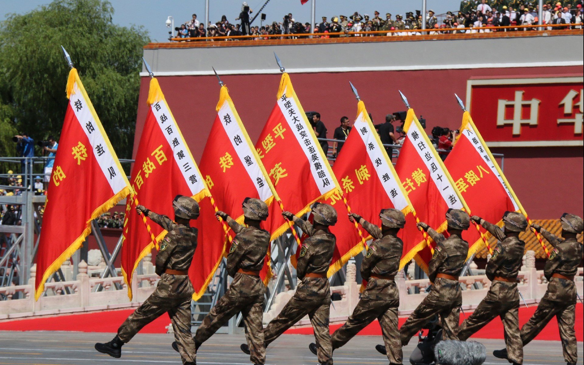 久保建英魔术脚定乾坤，哥伦比亚淘汰赛险胜贝蒂斯